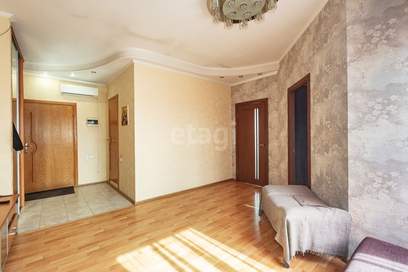 
   Продам 3-комнатную, 65 м², Васильченко ул, 14

. Фото 3.