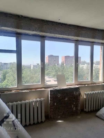 
   Продам 1-комнатную, 31 м², Содружества ул, 66/110

. Фото 2.