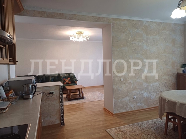 
   Продам 2-комнатную, 88.5 м², Закруткина ул, 68

. Фото 2.