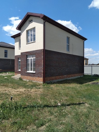 
   Продам дом, 140 м², Аксай

. Фото 2.