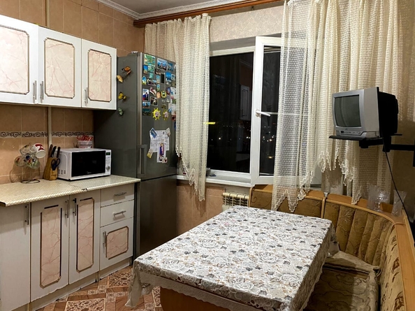 
   Продам 3-комнатную, 64 м², Добровольского пл, 30

. Фото 7.