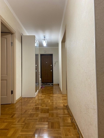 
   Продам 4-комнатную, 85 м², Орбитальная ул, 88/1

. Фото 3.