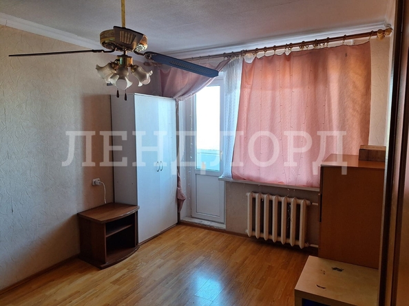 
   Продам 1-комнатную, 30 м², Комарова б-р, 40/2

. Фото 6.