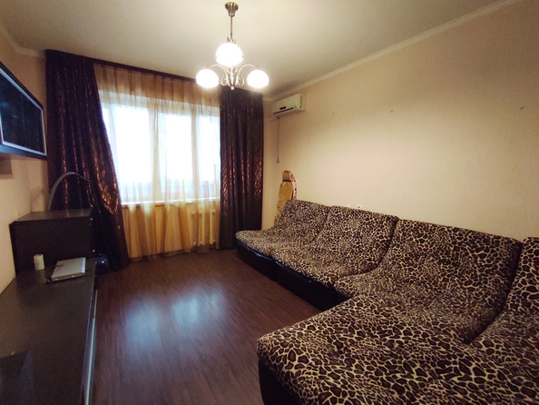 
   Продам 2-комнатную, 50 м², 40-летия Победы пр-кт, 79

. Фото 2.