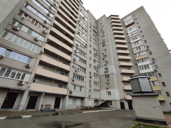 
   Продам 1-комнатную, 50 м², 40-летия Победы пр-кт, 95 к6

. Фото 1.