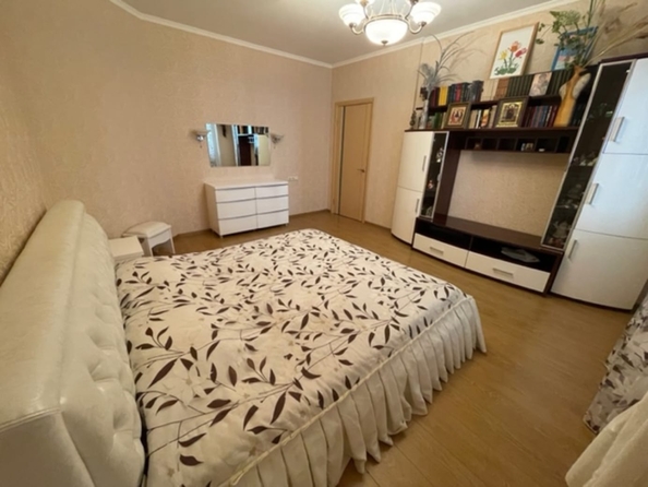 
   Продам 4-комнатную, 143 м², Петрашевского ул, 36

. Фото 4.