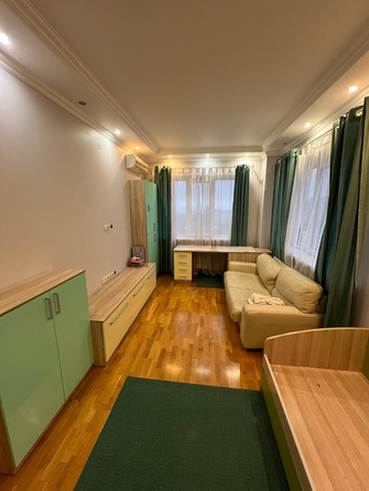 
   Продам 4-комнатную, 112 м², 2-я Краснодарская ул, 135а

. Фото 3.