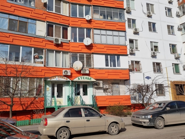 
   Продам 1-комнатную, 38.4 м², Восточная ул, 11

. Фото 2.