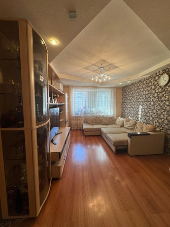 
   Продам 2-комнатную, 56 м², Мильчакова ул, 45

. Фото 1.