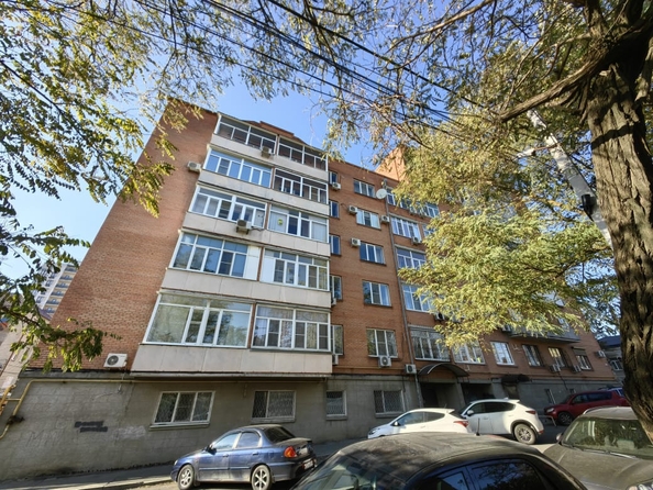 
   Продам 2-комнатную, 66 м², Черевичкина ул, 15/10

. Фото 14.