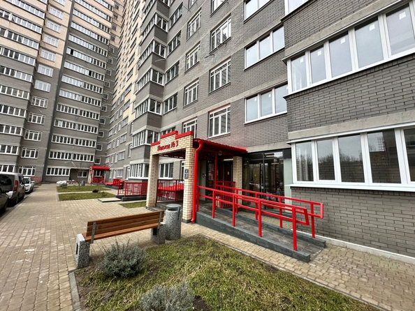 
   Продам 3-комнатную, 100.8 м², 40-летия Победы пр-кт, 63/17 ст1

. Фото 4.