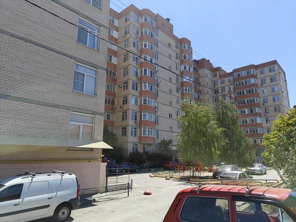 
   Продам 3-комнатную, 70.1 м², Комарова ул, 132 лит А

. Фото 27.