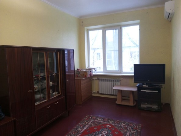 
   Продам 3-комнатную, 55 м², Ильича ул, 38

. Фото 10.