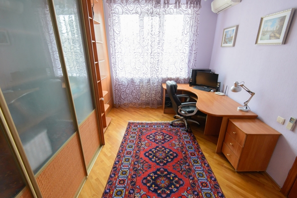 
   Продам 4-комнатную, 95.7 м², Буденновский пр-кт, 76/226

. Фото 20.