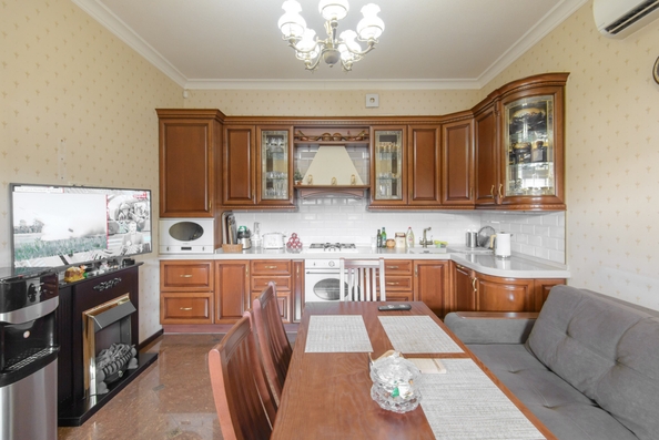 
   Продам дом, 319 м², Ростов-на-Дону

. Фото 1.