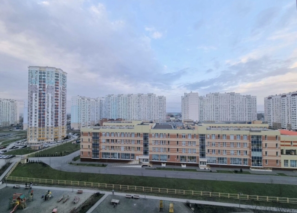 
   Продам 2-комнатную, 56 м², Еременко ул, 101

. Фото 10.