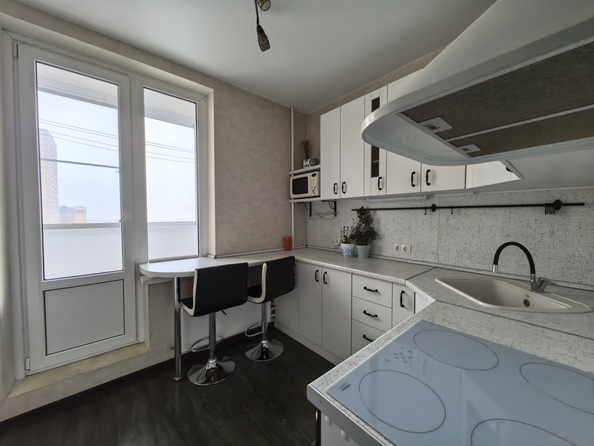 
   Продам 1-комнатную, 37 м², Еременко ул, 103

. Фото 7.