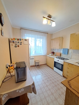 
   Продам 3-комнатную, 65 м², Днепропетровская ул, 48

. Фото 9.