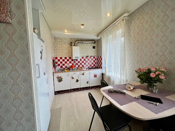 
   Продам 3-комнатную, 51 м², Гагарина ул, 25

. Фото 3.