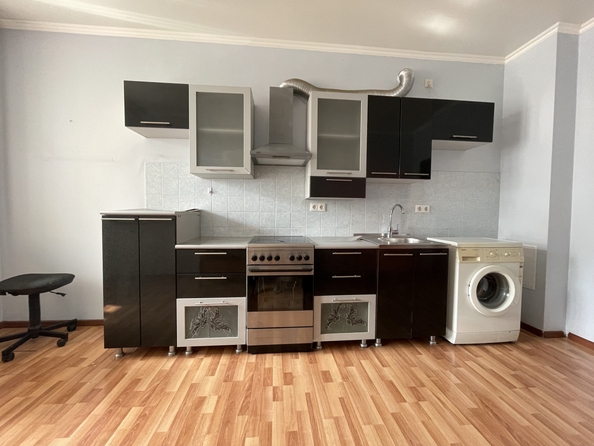 
   Продам 2-комнатную, 77.8 м², Жмайлова ул, 4/12

. Фото 6.