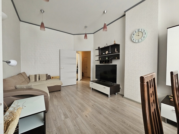 
   Продам 2-комнатную, 60 м², Еременко ул, 100/70

. Фото 1.