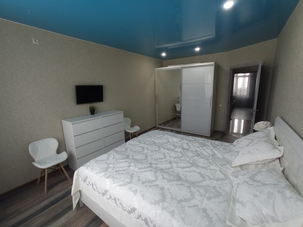 
   Продам 3-комнатную, 72 м², 2-я Краснодарская ул, 169б

. Фото 3.