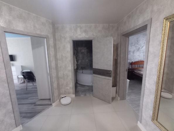 
   Продам 3-комнатную, 72 м², 2-я Краснодарская ул, 169б

. Фото 19.
