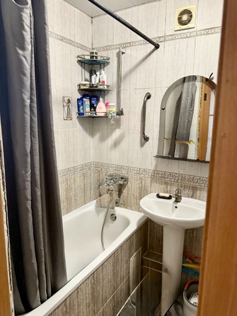 
   Продам 3-комнатную, 55 м², 40-летия Победы пр-кт, 308

. Фото 10.