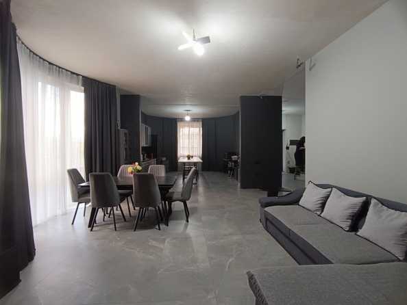 
   Продам дом, 315 м², Ростов-на-Дону

. Фото 2.