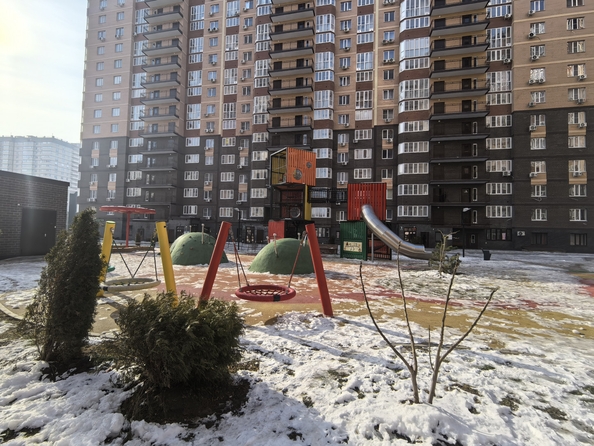 
   Продам 1-комнатную, 37.9 м², Берберовская ул, 32

. Фото 22.