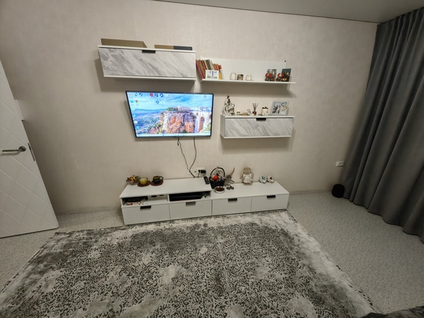 
   Продам 2-комнатную, 50 м², 40-летия Победы пр-кт, 37

. Фото 3.
