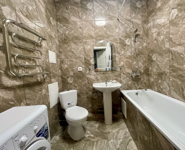 
   Продам 1-комнатную, 44 м², Шеболдаева ул, 95с

. Фото 8.