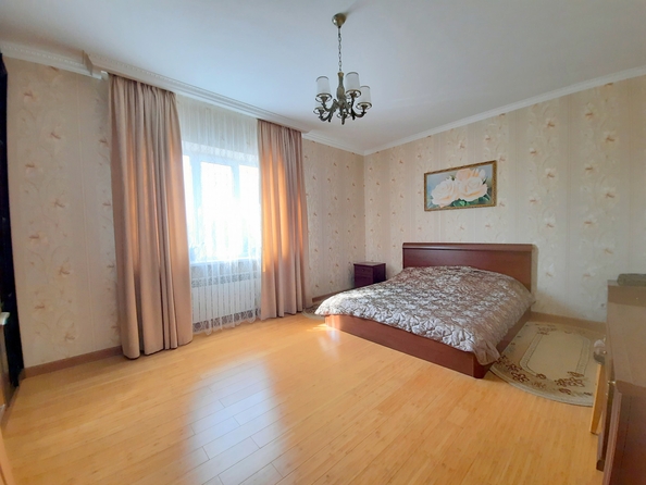 
   Продам дом, 392.8 м², Ленинаван

. Фото 12.