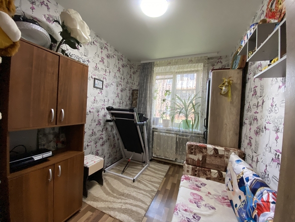 
   Продам 3-комнатную, 49 м², Гризодубовой ул, 48

. Фото 9.