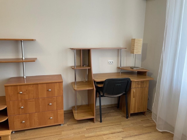 
   Продам 2-комнатную, 74 м², 339-й Стрелковой Дивизии ул, 19

. Фото 5.
