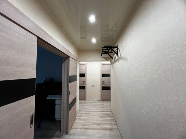 
   Продам 3-комнатную, 63 м², Комарова б-р, 10

. Фото 3.
