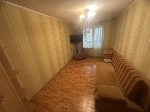 
   Продам 2-комнатную, 54 м², 339-й Стрелковой Дивизии ул, 17/3

. Фото 2.