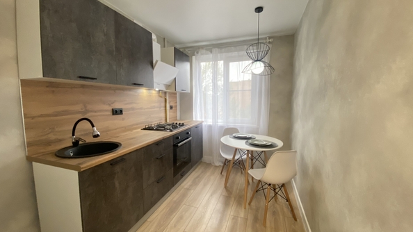 
   Продам 3-комнатную, 58.6 м², Содружества ул, 47

. Фото 1.
