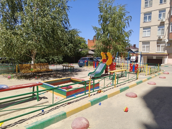 
   Продам 3-комнатную, 70.1 м², Комарова ул, 132

. Фото 29.