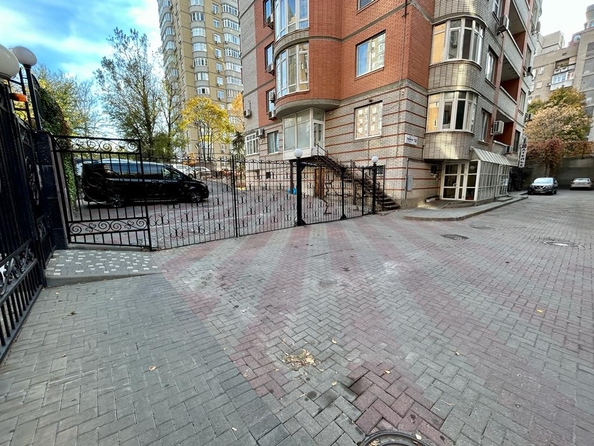 
   Продам 3-комнатную, 130 м², Пушкинская ул, 138

. Фото 30.