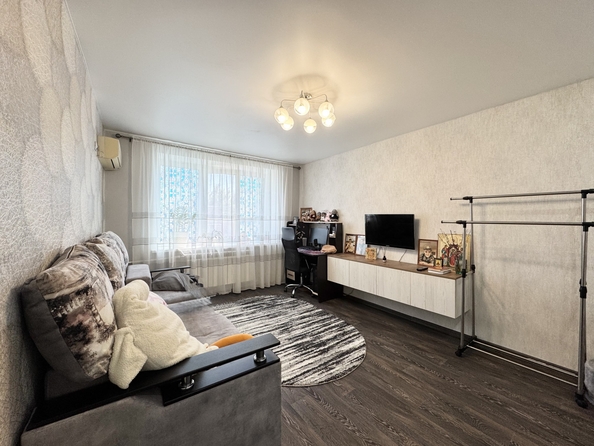 
   Продам 1-комнатную, 32 м², 40-летия Победы пр-кт, 63

. Фото 1.