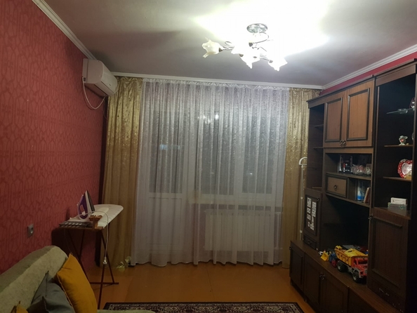 
   Продам 3-комнатную, 64 м², Грисенко ул, 21

. Фото 2.