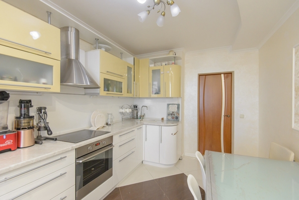 
   Продам 2-комнатную, 76 м², 40-летия Победы пр-кт, 85

. Фото 8.