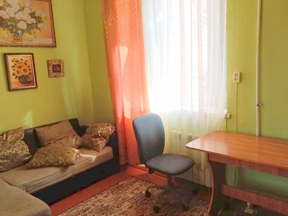 
   Продам 2-комнатную, 30 м², Тургеневская ул, 30

. Фото 1.