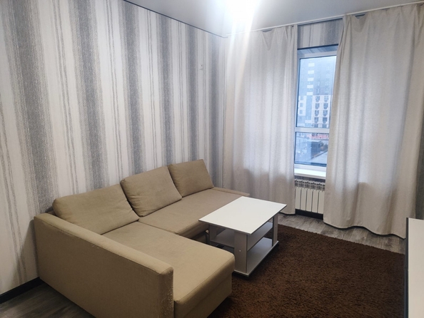 
   Продам 1-комнатную, 33 м², 40-летия Победы пр-кт, 111

. Фото 2.