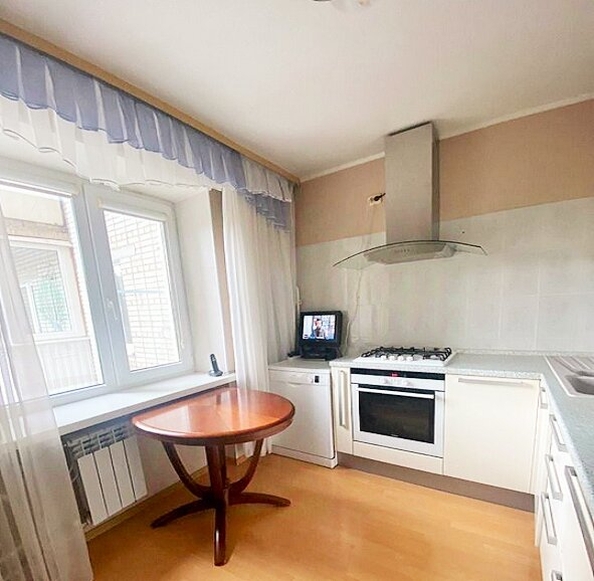 
   Продам 3-комнатную, 85 м², Города Волос ул, 135/136

. Фото 6.