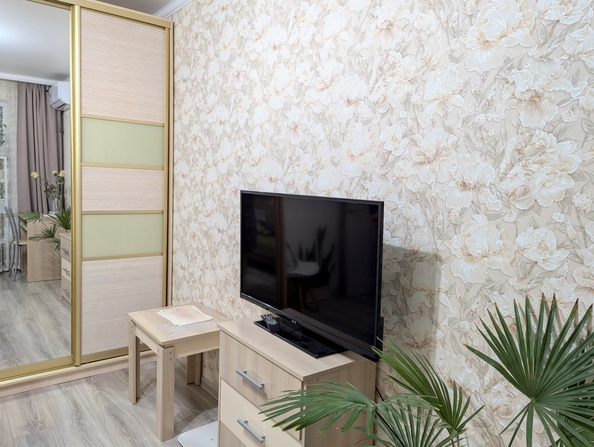 
   Продам 2-комнатную, 42 м², Созидания ул, 14

. Фото 4.