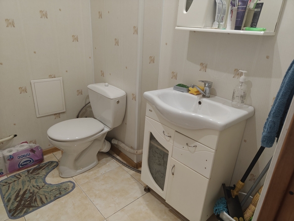 
   Продам 3-комнатную, 67.5 м², Половинко ул, 280

. Фото 7.