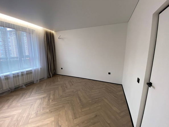 
   Продам 2-комнатную, 63 м², Берберовская ул, 9

. Фото 11.
