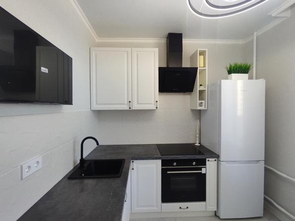 
   Продам 1-комнатную, 40 м², Ткачева ул, 42

. Фото 6.